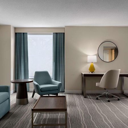 Doubletree By Hilton Norfolk Airport Hotel Buitenkant foto