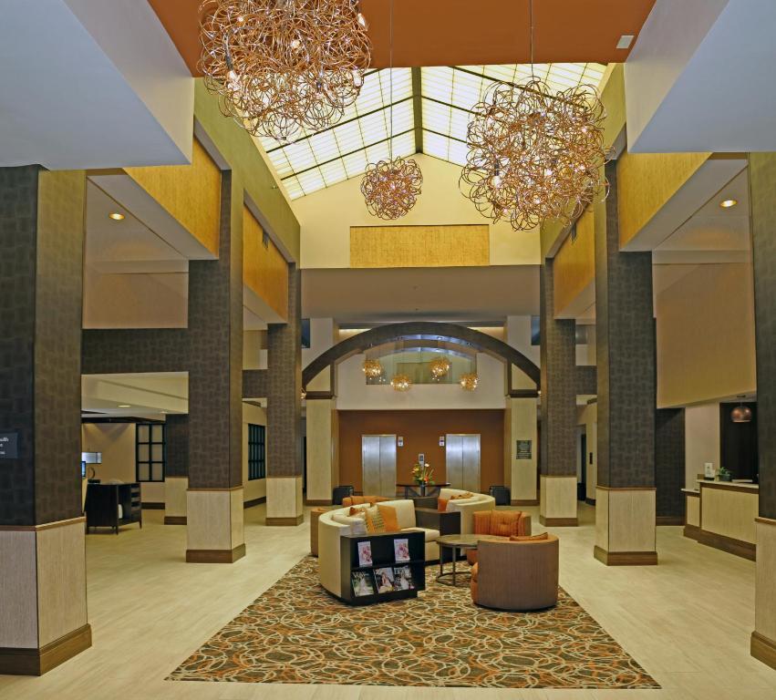 Doubletree By Hilton Norfolk Airport Hotel Buitenkant foto
