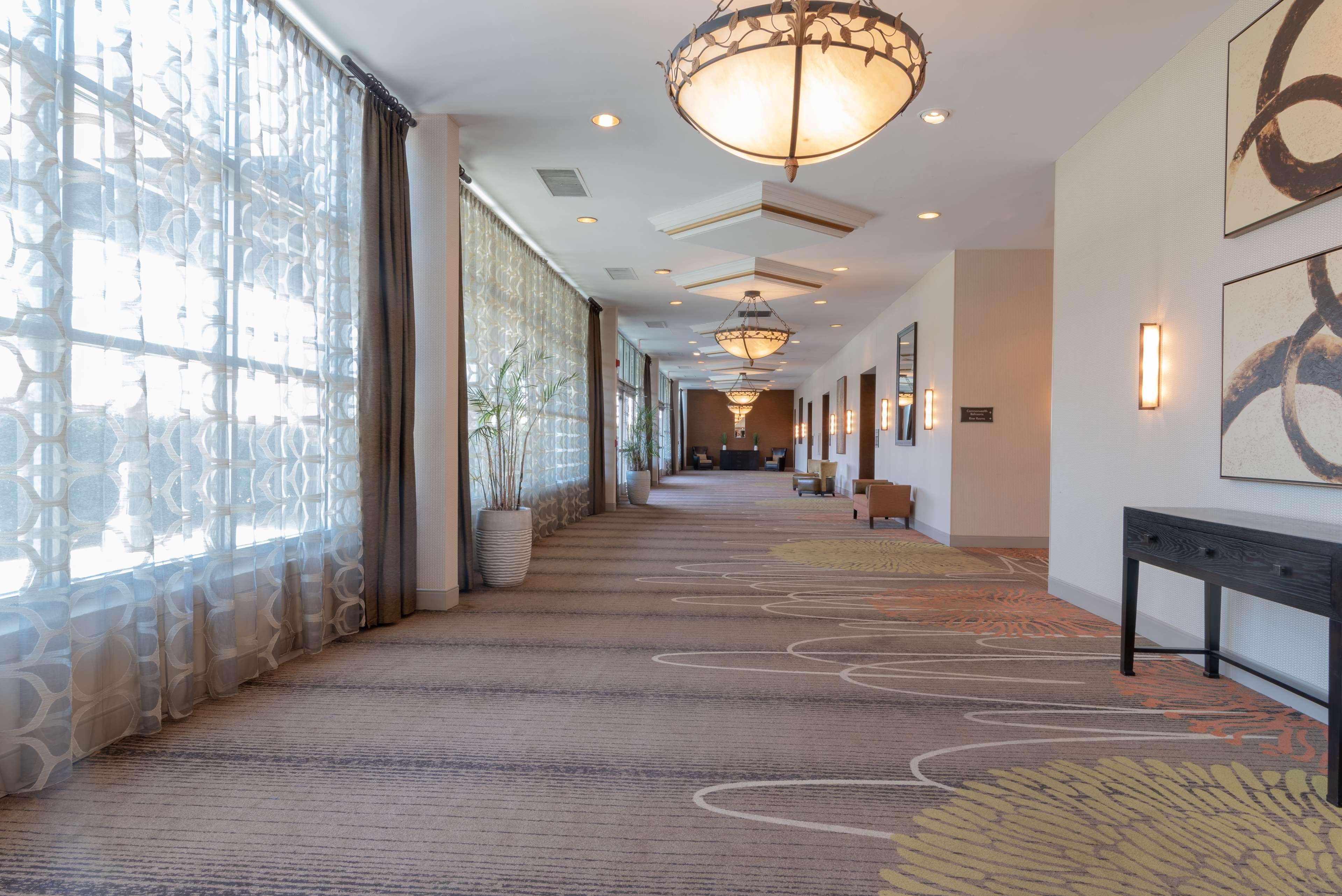 Doubletree By Hilton Norfolk Airport Hotel Buitenkant foto