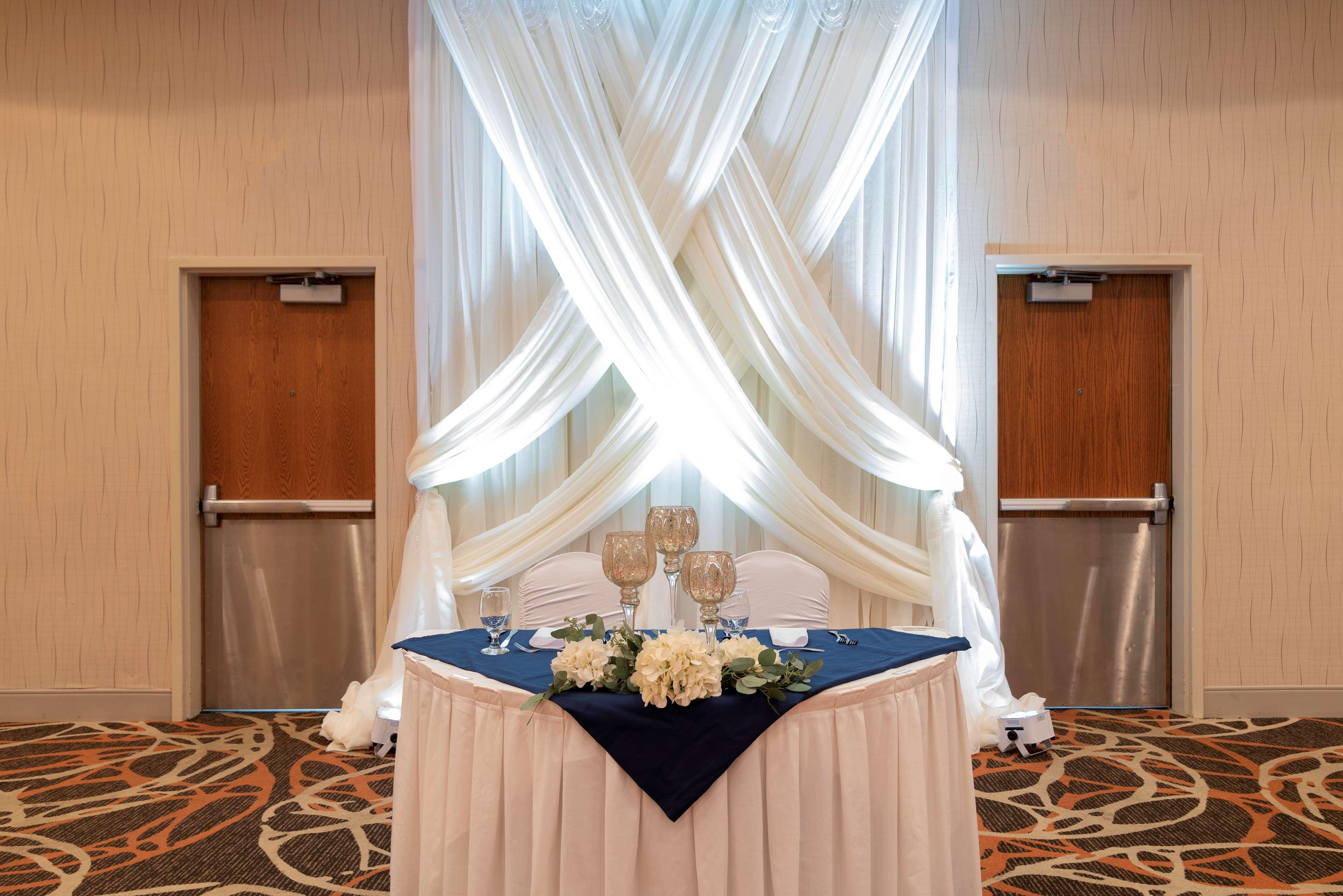 Doubletree By Hilton Norfolk Airport Hotel Buitenkant foto