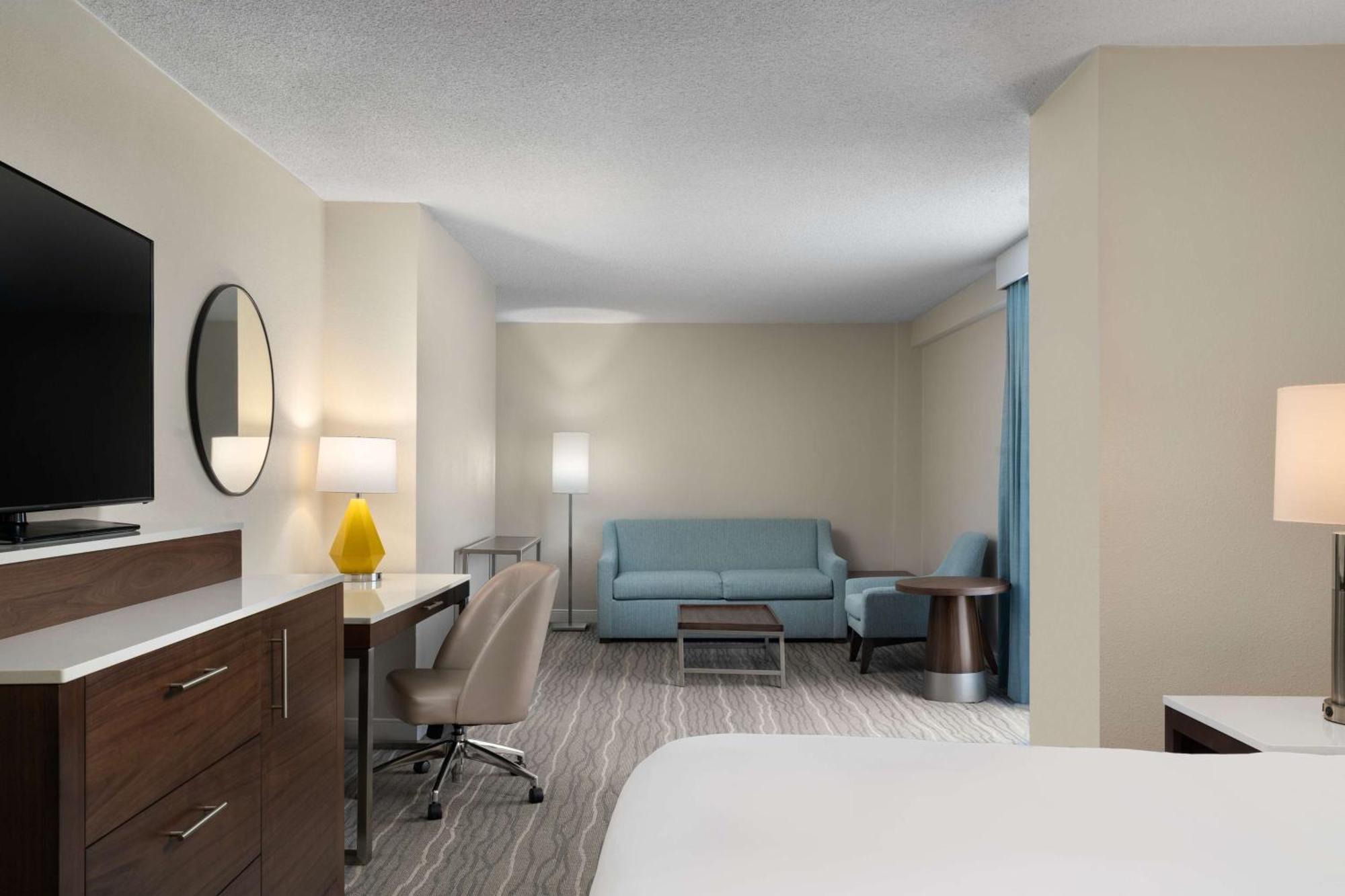 Doubletree By Hilton Norfolk Airport Hotel Buitenkant foto